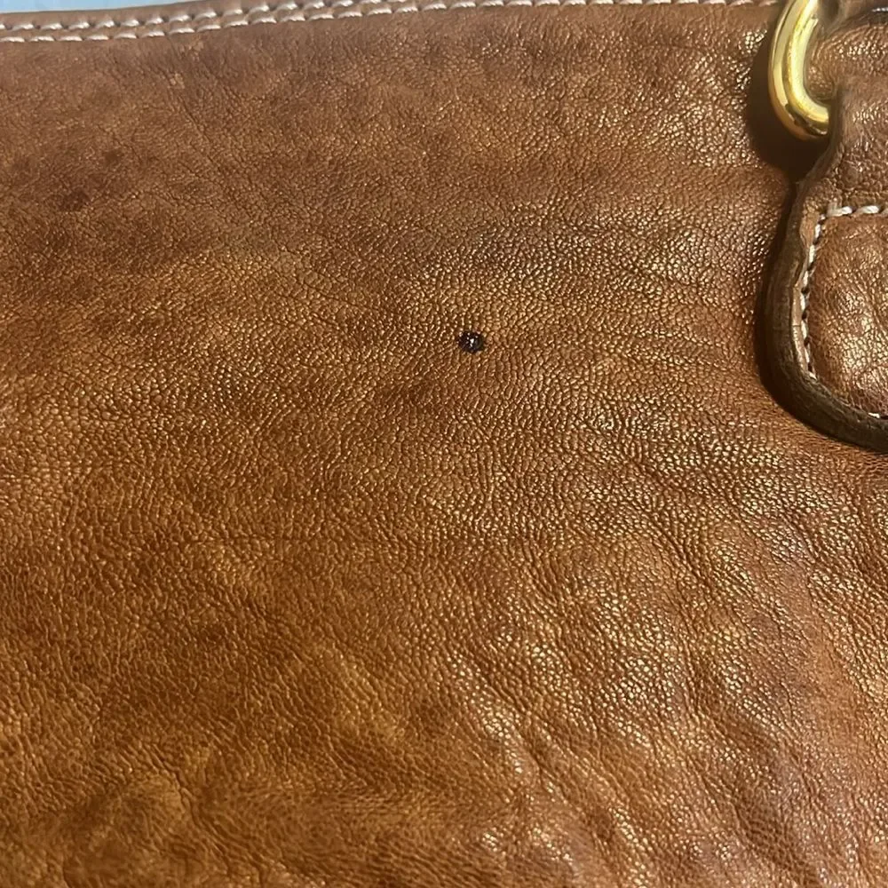 Destressed Leather Innue Bag